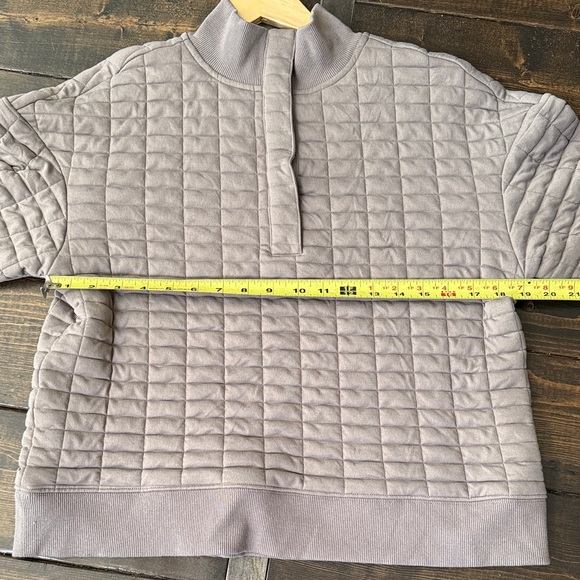 Taupe Quilted Henley Pullover - Picture 5 of 6